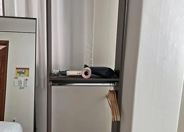 Hongdae 3br 6 Queen Beds 6 Min Walk