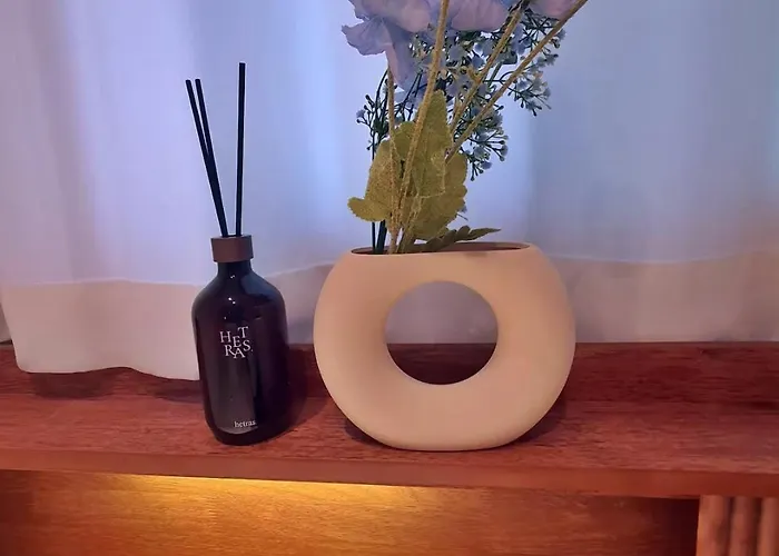 Hongdae 3br 6 Queen Beds 6 Min Walk